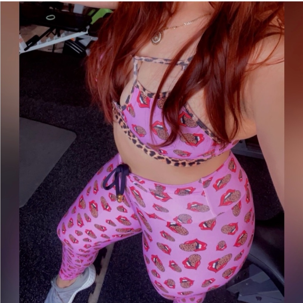 Sports bra 🔥💋 lips pink crop top Brazilian leopard gym active